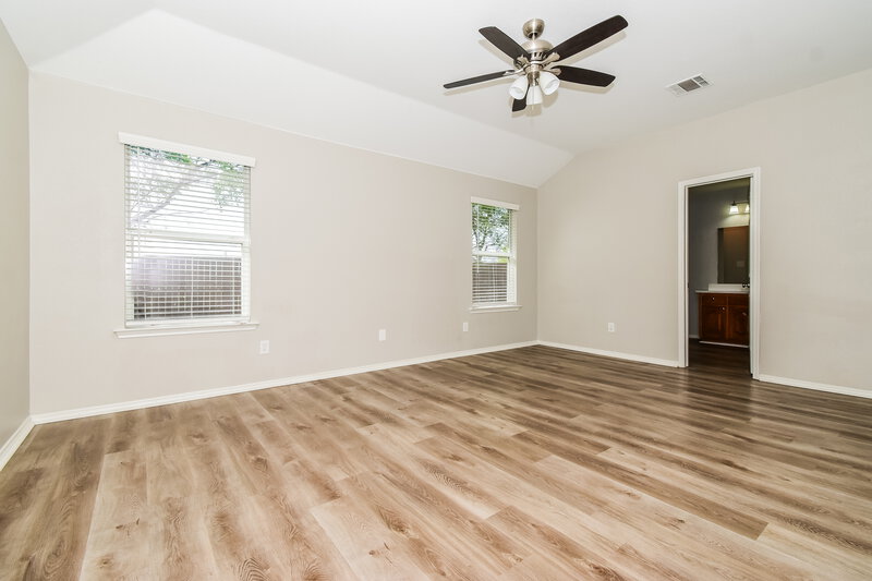 1,755/Mo, 709 Silverleaf Ct Royse City, TX 75189 Main Bedroom View 2