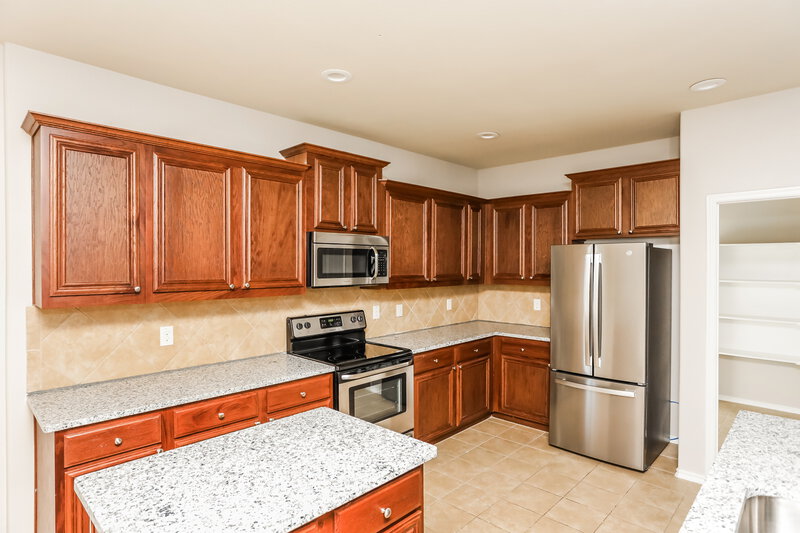 2,370/Mo, 313 Haywood Cir Lancaster, TX 75146 Kitchen View