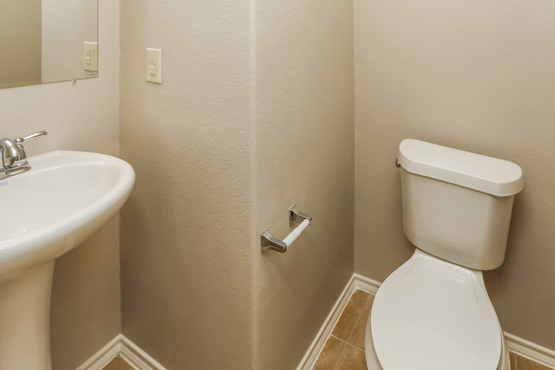 2,370/Mo, 313 Haywood Cir Lancaster, TX 75146 Powder Room View