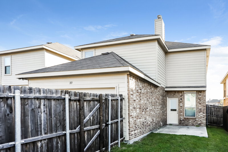 2,370/Mo, 313 Haywood Cir Lancaster, TX 75146 Rear View