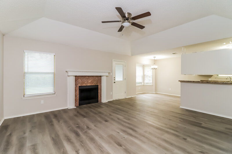 2,020/Mo, 1137 Vaden Ave Burleson, TX 76028 Living Room View 2