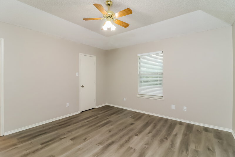 2,020/Mo, 1137 Vaden Ave Burleson, TX 76028 Main Bedroom View 2