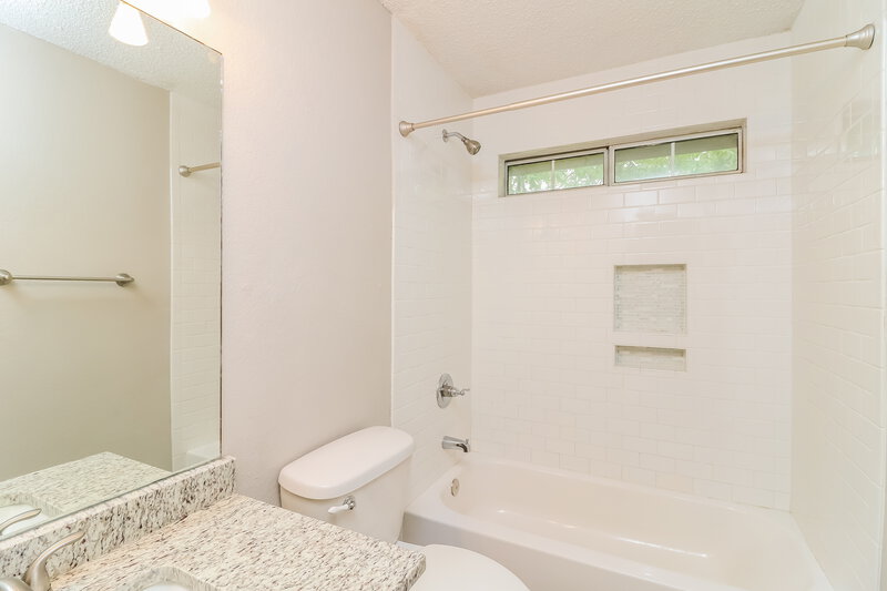 2,020/Mo, 1137 Vaden Ave Burleson, TX 76028 Main Bathroom View