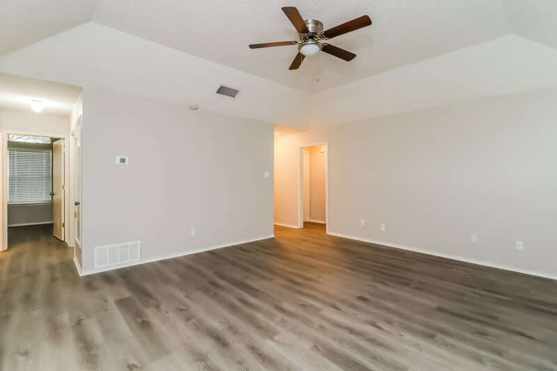 2,020/Mo, 1137 Vaden Ave Burleson, TX 76028 Bedroom View 3