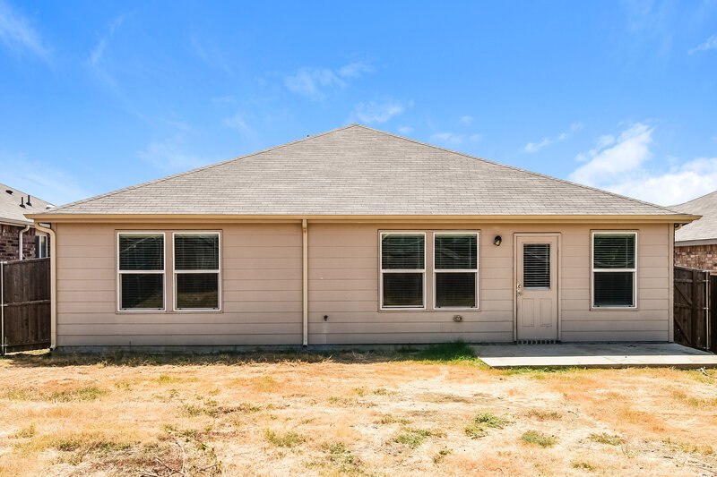 2,055/Mo, 1449 Vernon Dr Providence Village, TX 76227 Rear View