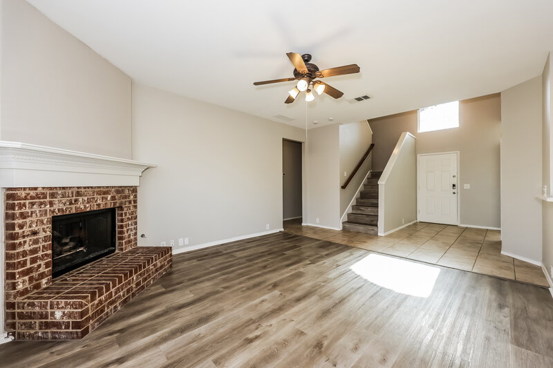 2,365/Mo, 4529 Vista Meadows Dr Fort Worth, TX 76244 Living Room View 2