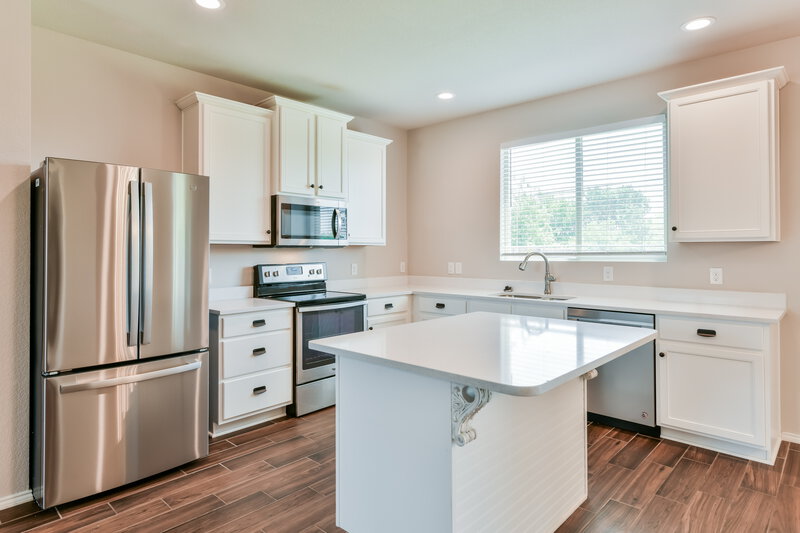 2,055/Mo, 7908 Spritsail Ln Fort Worth, TX 76179 Kitchen View