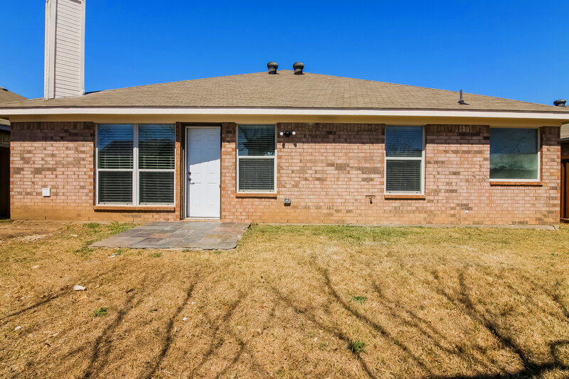 2,180/Mo, 1316 Meadow Rose Trl Burleson, TX 76028 Rear View