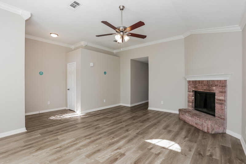 2,085/Mo, 217 Los Angeles Dr Glenn Heights, TX 75154 Living Room View 2