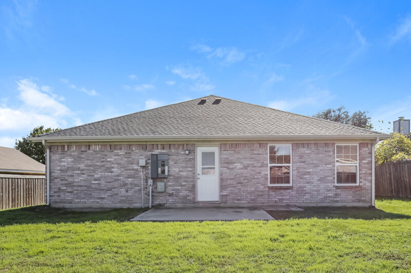 2,085/Mo, 217 Los Angeles Dr Glenn Heights, TX 75154 Rear View