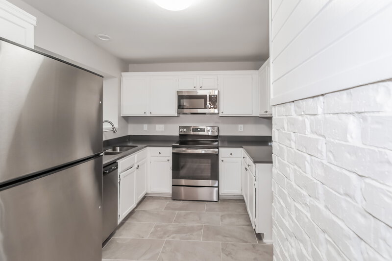 1,940/Mo, 216 Lantana Dr Arlington, TX 76018 Kitchen View