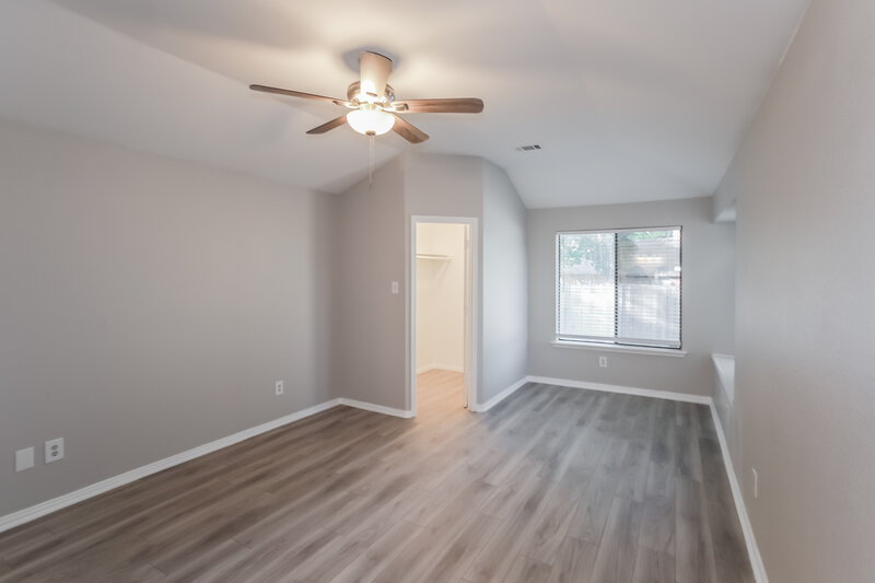 1,940/Mo, 216 Lantana Dr Arlington, TX 76018 Main Bedroom View