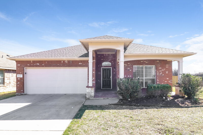 2,415/Mo, 8221 Summer Stream Dr Fort Worth, TX 76134 External View