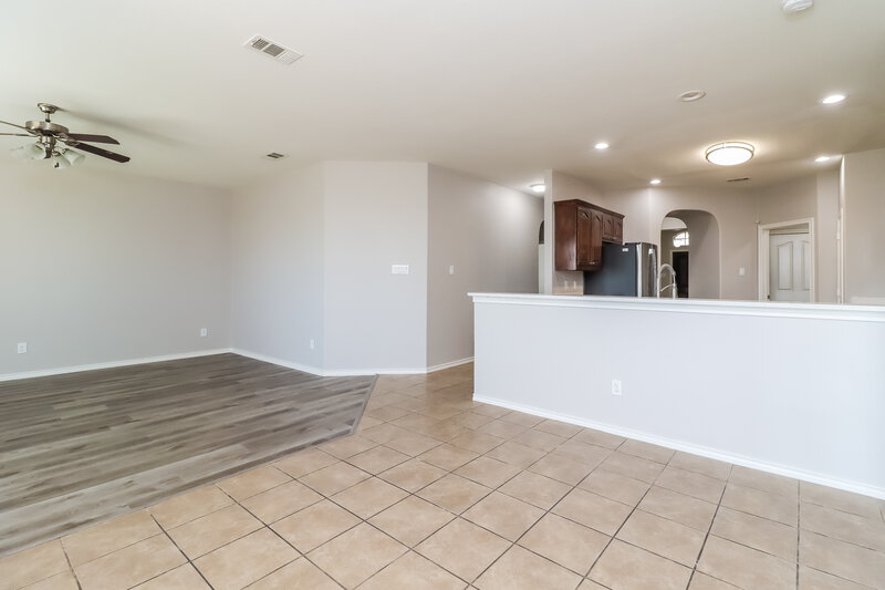 2,415/Mo, 8221 Summer Stream Dr Fort Worth, TX 76134 Breakfast Nook View
