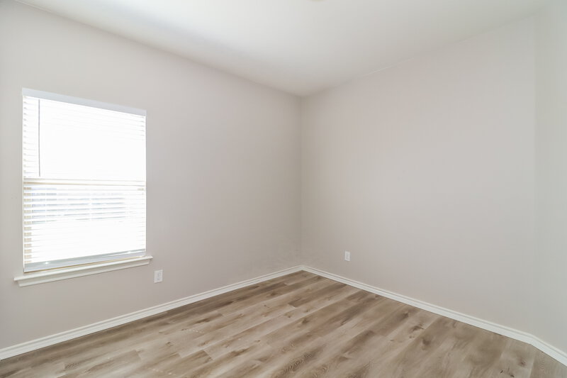 2,415/Mo, 8221 Summer Stream Dr Fort Worth, TX 76134 Bedroom View