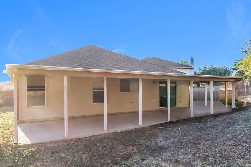 2,130/Mo, 7525 Hedgewood Ct Fort Worth, TX 76112 Rear View