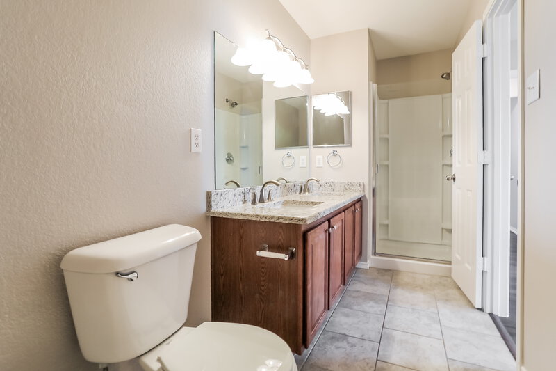2,145/Mo, 7609 Scarlet View Trl Fort Worth, TX 76131 Main Bathroom View