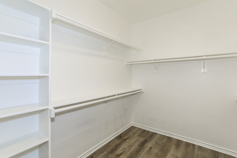 2,075/Mo, 10701 Hawks Landing Rd Haslet, TX 76052 Walk In Closet View