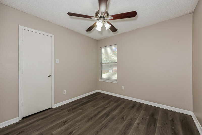 2,060/Mo, 621 Hollyberry Dr Mansfield, TX 76063 Bedroom View 2