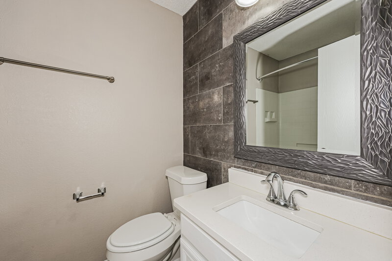 2,060/Mo, 621 Hollyberry Dr Mansfield, TX 76063 Bathroom View