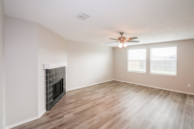2,470/Mo, 3609 Butler Dr Denton, TX 76210 Living Room View