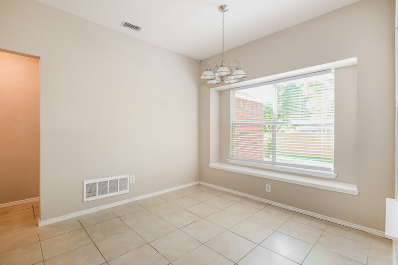 2,585/Mo, 907 Steadman Dr Cedar Hill, TX 75104 Breakfast Nook View