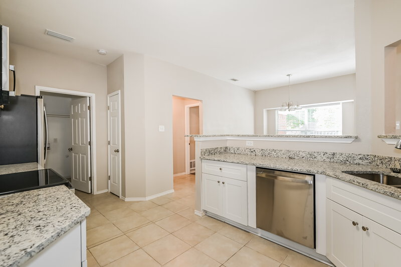 2,585/Mo, 907 Steadman Dr Cedar Hill, TX 75104 Kitchen View