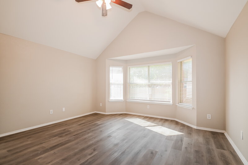 2,585/Mo, 907 Steadman Dr Cedar Hill, TX 75104 Main Bedroom View