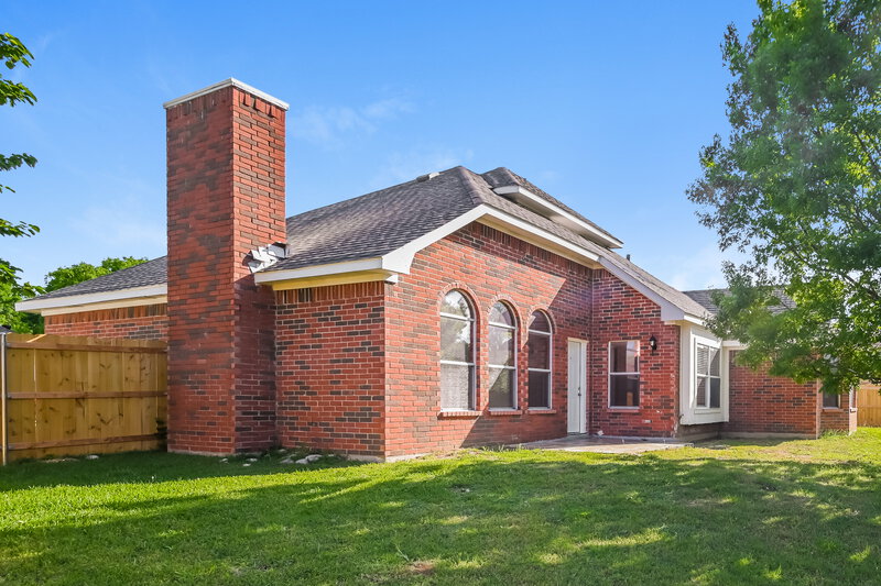 2,585/Mo, 907 Steadman Dr Cedar Hill, TX 75104 Rear View