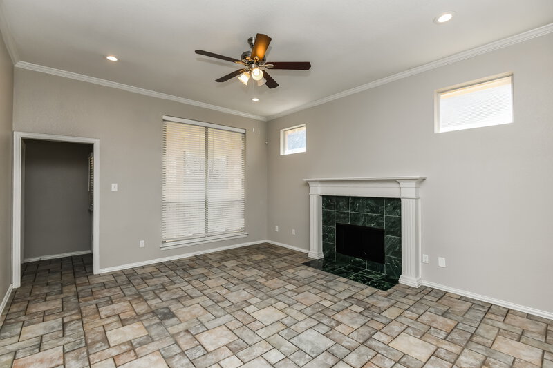 2,470/Mo, 4115 Crossgate Ct Arlington, TX 76016 Living Room View 2