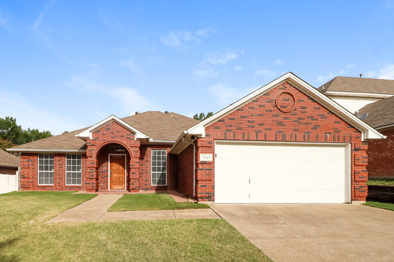 2,435/Mo, 7824 Blossom Dr Fort Worth, TX 76133 External View