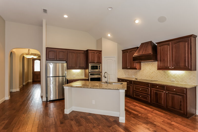 2,720/Mo, 417 Bentley Dr Midlothian, TX 76065 Kitchen View 3