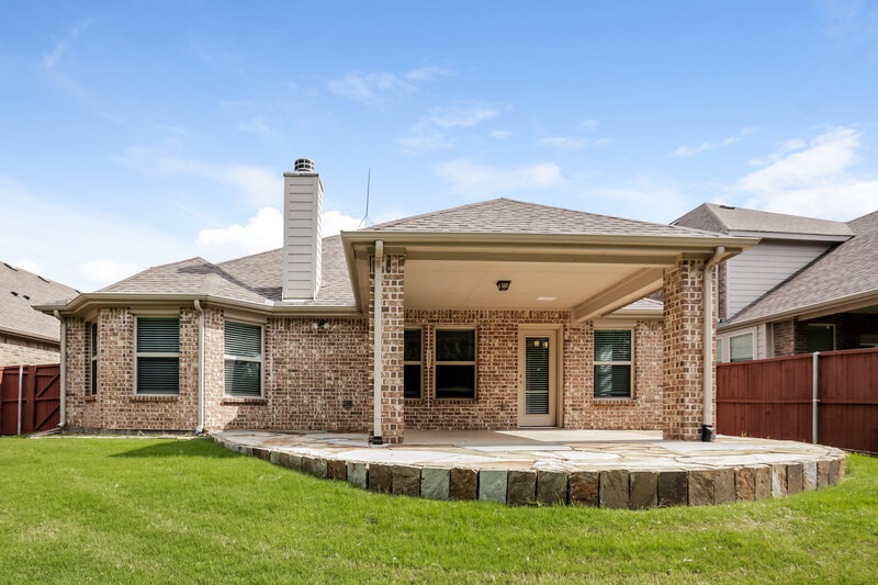 2,720/Mo, 417 Bentley Dr Midlothian, TX 76065 Rear View