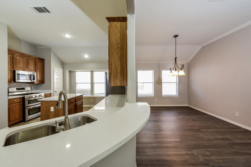 2,610/Mo, 4845 Bridle Path Way Fort Worth, TX 76244 Dining Room View 2