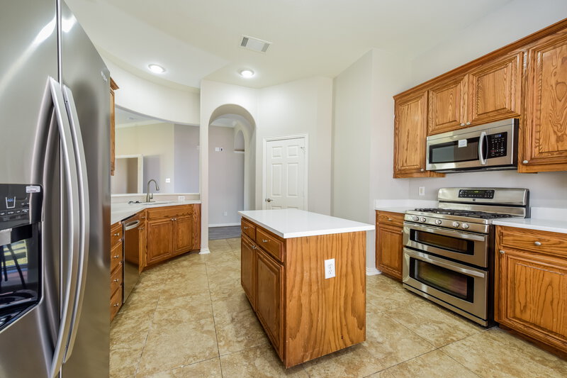 2,610/Mo, 4845 Bridle Path Way Fort Worth, TX 76244 Kitchen View