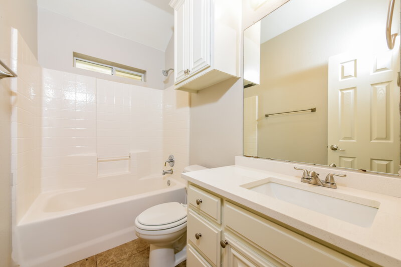 2,610/Mo, 4845 Bridle Path Way Fort Worth, TX 76244 Bathroom View
