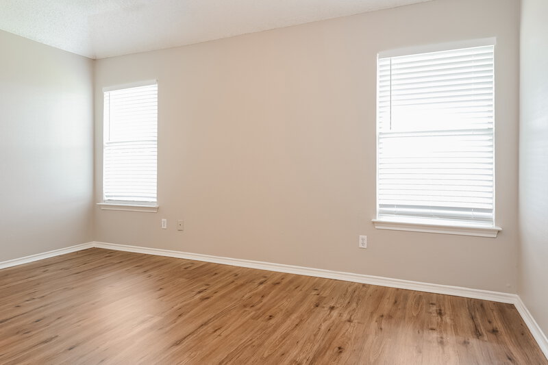 2,250/Mo, 6202 High Country Trl Arlington, TX 76016 Main Bedroom View