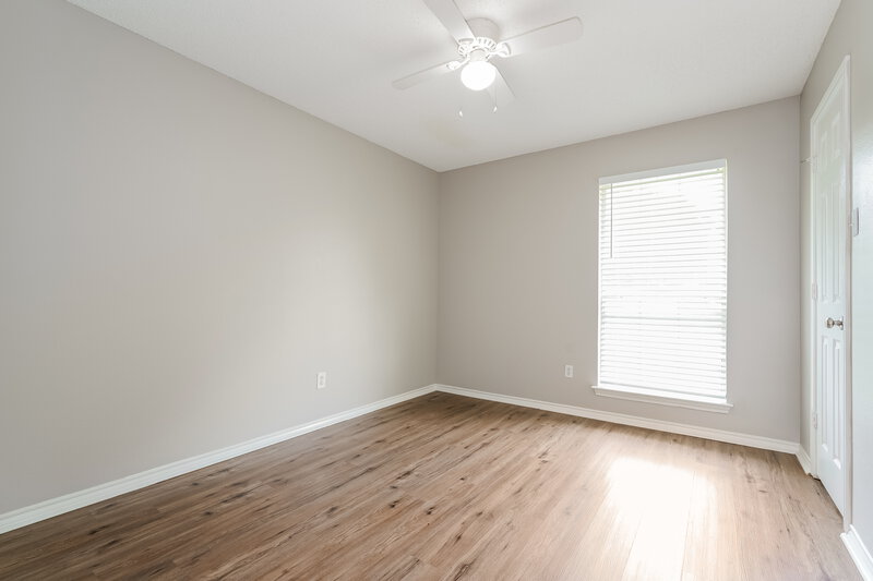 2,250/Mo, 6202 High Country Trl Arlington, TX 76016 Bedroom View