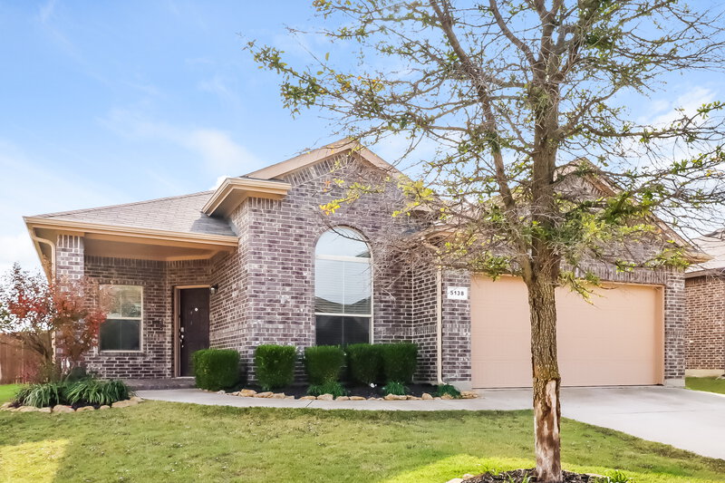 2,250/Mo, 5138 Mountain View Dr Krum, TX 76249 External View