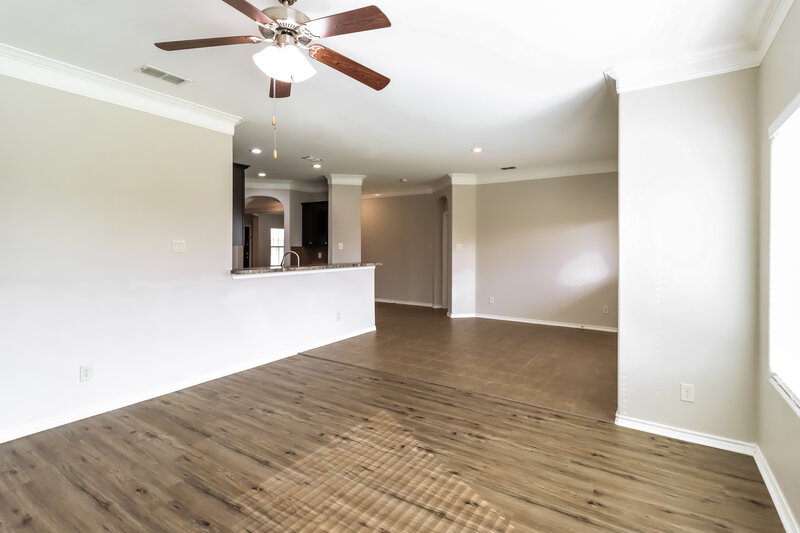 2,250/Mo, 5138 Mountain View Dr Krum, TX 76249 Living Room View 2