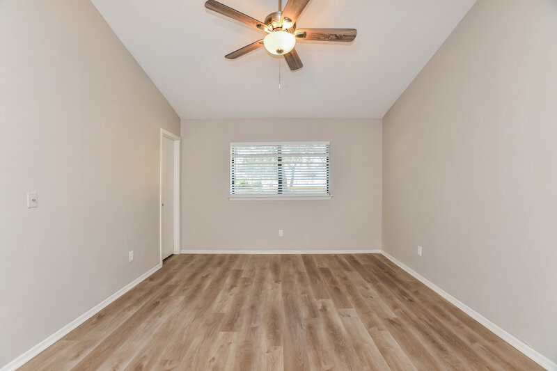 2,080/Mo, 122 Southerland Ave Mesquite, TX 75150 Main Bedroom View 2