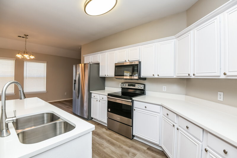 2,575/Mo, 1706 Country Crest Ln Mansfield, TX 76063 Kitchen View