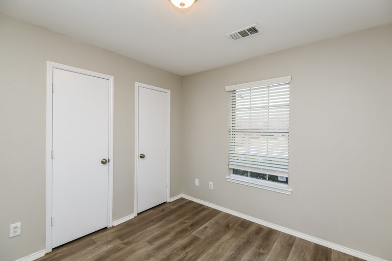 2,575/Mo, 1706 Country Crest Ln Mansfield, TX 76063 Bedroom View 3