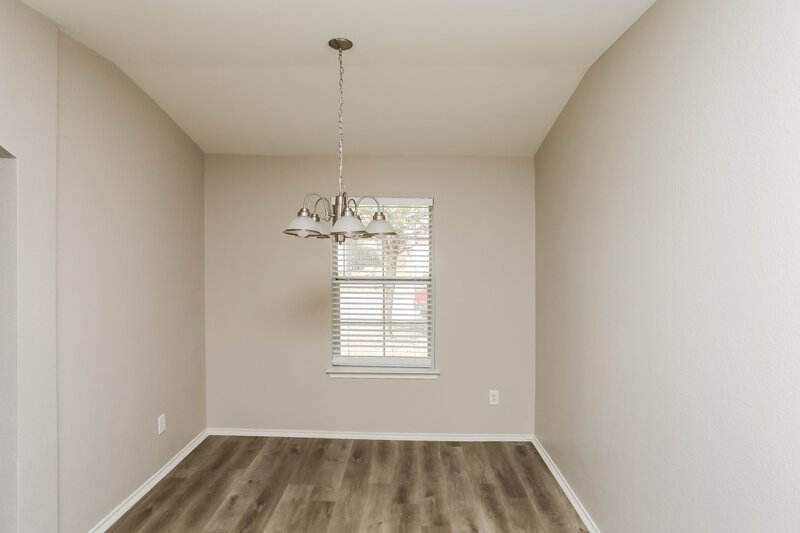 2,330/Mo, 712 Jennie Marie Cir Ferris, TX 75125 Dining Room View