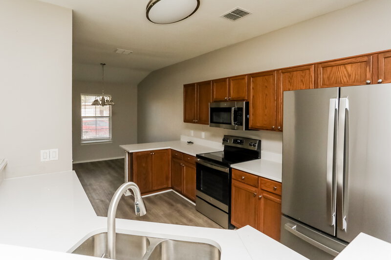 2,330/Mo, 712 Jennie Marie Cir Ferris, TX 75125 Kitchen View