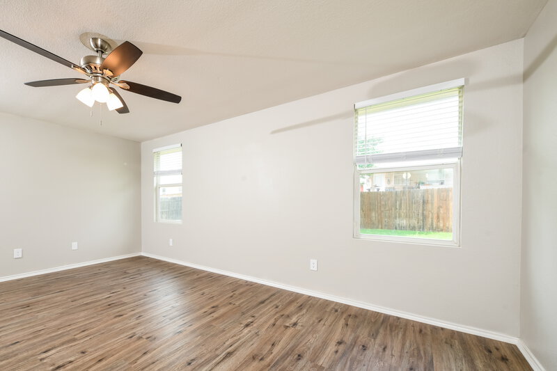 2,270/Mo, 1625 Baxter Springs Dr Justin, TX 76247 Main Bedroom View