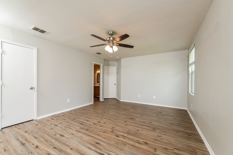 2,270/Mo, 1625 Baxter Springs Dr Justin, TX 76247 Main Bedroom View 2