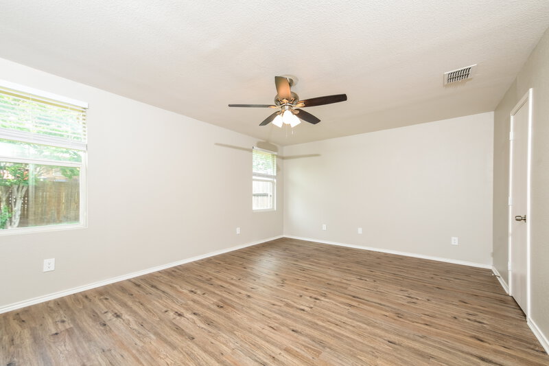 2,270/Mo, 1625 Baxter Springs Dr Justin, TX 76247 Bedroom View 2