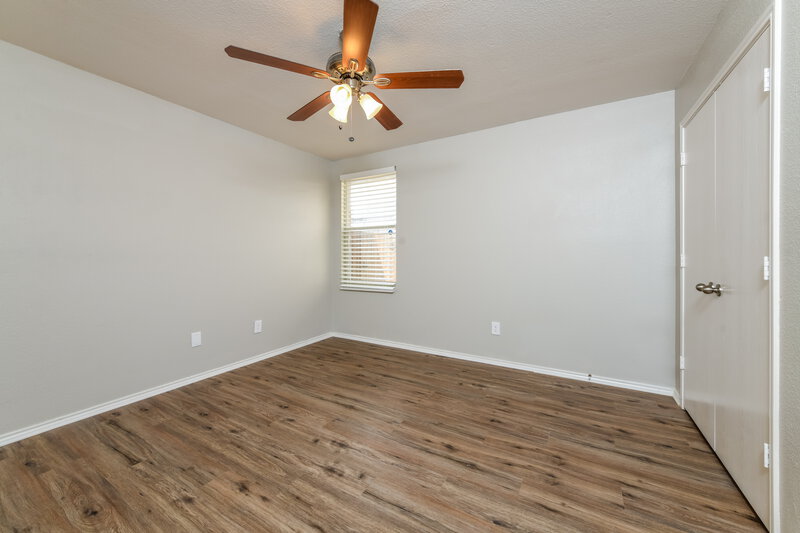 2,270/Mo, 1625 Baxter Springs Dr Justin, TX 76247 Bedroom View 4