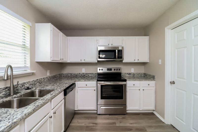 2,180/Mo, 609 Dayton Rd Mansfield, TX 76063 Kitchen View